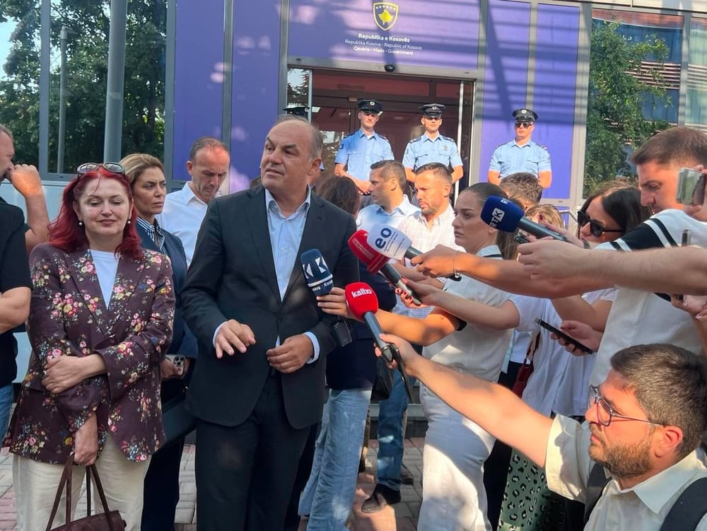 Hoxhaj: Kurti nuk është kryeministër, por deputet uzurpator