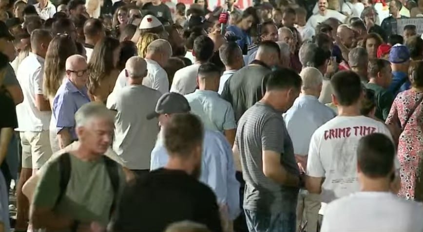 Diaspora bashkohet në protestën e 75‑të, marchimi niset nga Stacioni i Trenit