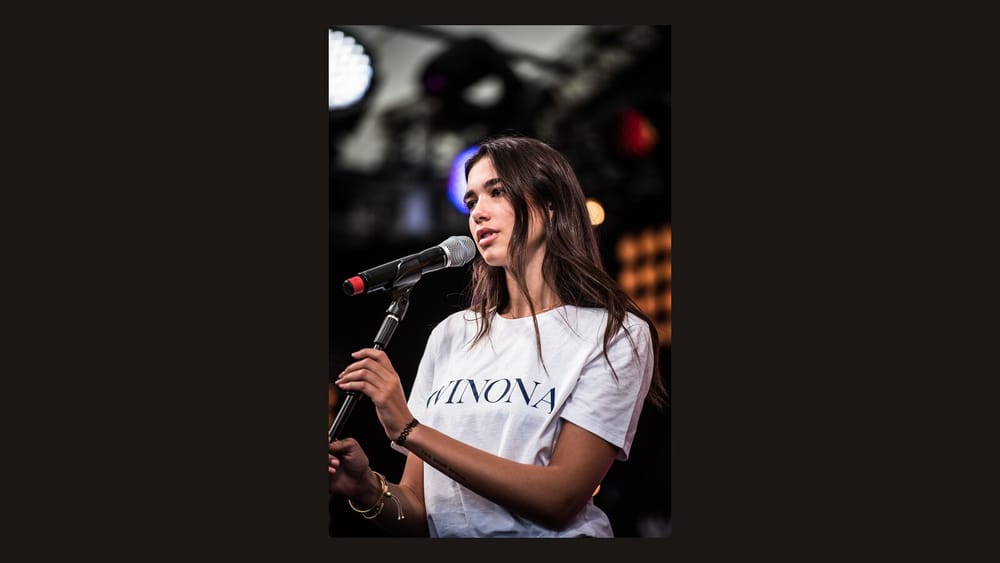 Dua Lipa: Sunny Hill Festival, krenari dhe emocione