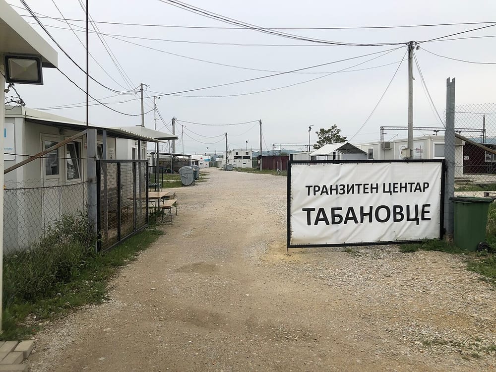 Dy serbë procedohen penalisht në Tabanoc për patenta false