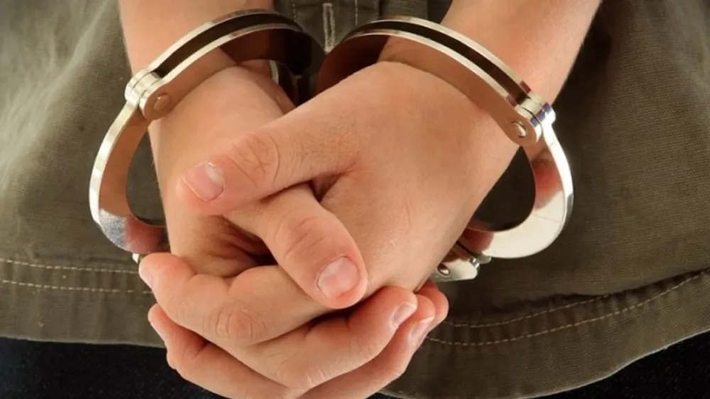 Policia ndalon 20-vjeçarin nga Studeniçani, kërkohej për burg