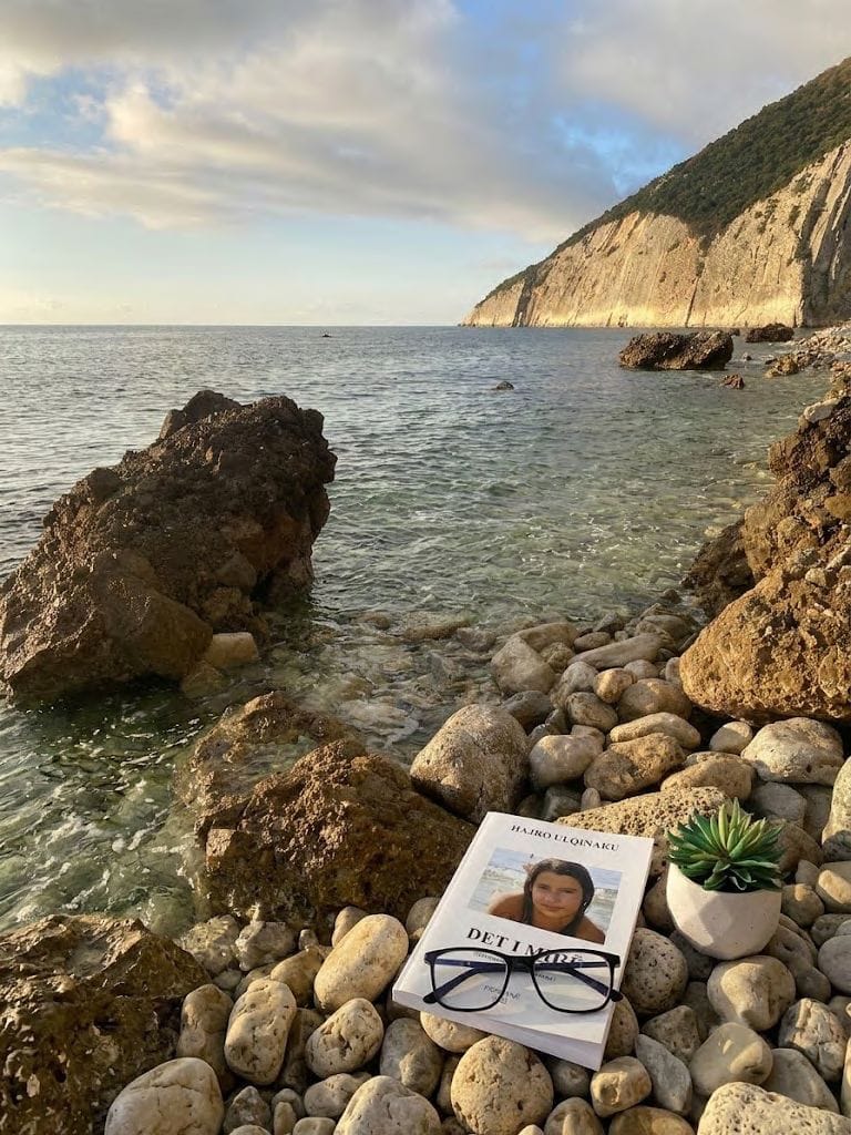 Gazmend Çitaku vlerëson librin 'Det i mirë' të Hajro Ulqinakut