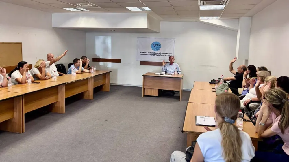 Punëtorët teknikë paralajmërojnë grevë nga 1 shtatori në Prishtinë