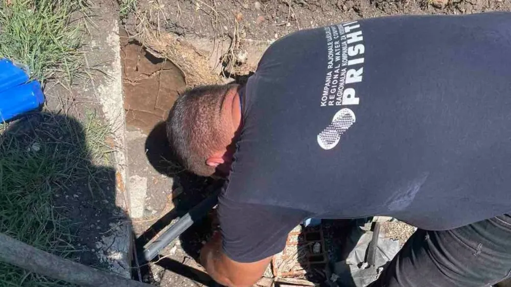 KRU Prishtina shkyç konsumatorët me borxhe dhe zbulon lidhje ilegale