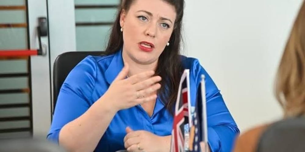 Kearns: Evropa t'i luftojë lidhjet Serbi-Rusi-Kinë, Britania përkrah Kosovës