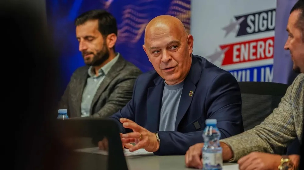 Gjini kritikon Qeverinë: Po shesim qymyr e blejmë rrymë 100 fish më shtrenjtë