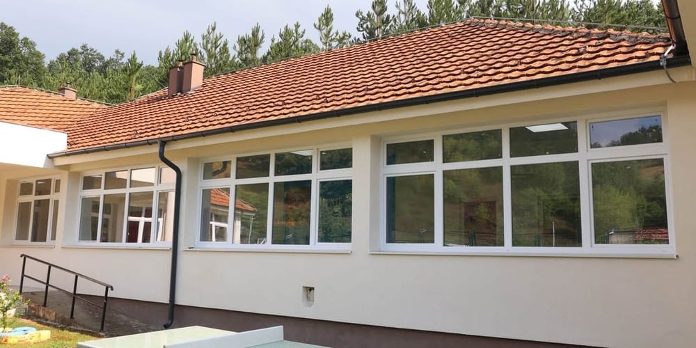 Përfundojnë punimet për efiçiencë energjetike në dy shkolla të Prishtinës