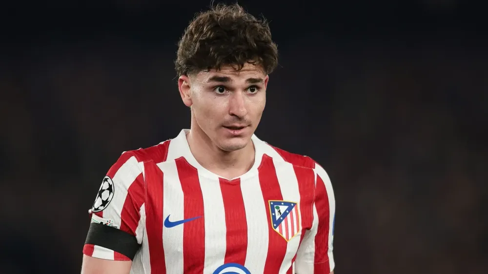 Barcelona vendos afatin final per transferimin e Julian Alvarez