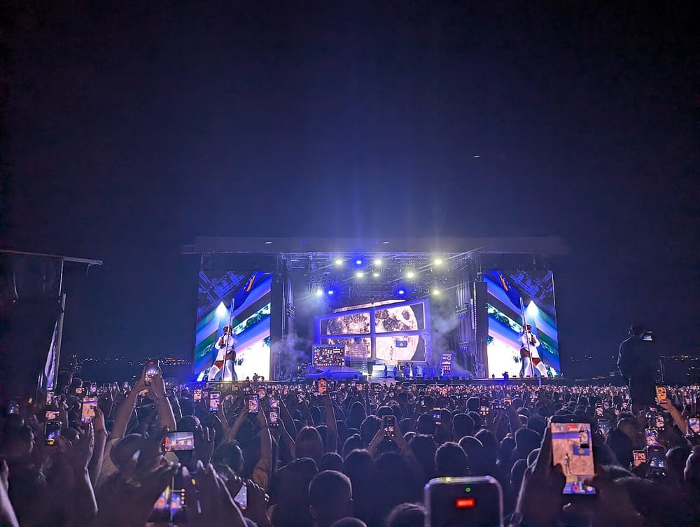 Ish-kryeministri kanadez pranë Katy Perrys në Sunny Hill Festival