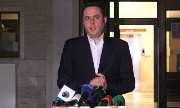Abdixhiku: U diskutuan emra konkretë për president, hap i rëndësishëm përpara