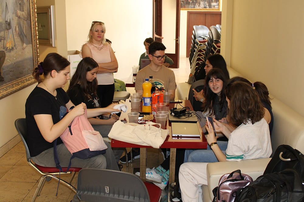 Maturantët në Maqedoninë e Veriut përfundojnë sesionin me mesatare 3.66; PISA tregon krizë