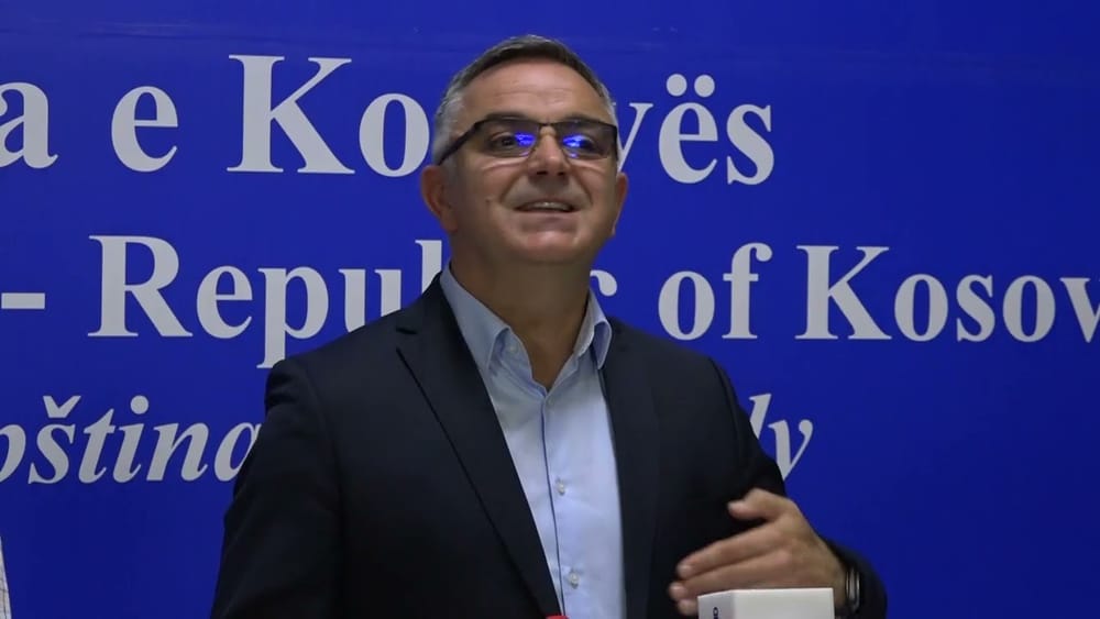 PDK dhe Aleanca kërkojnë që seanca e Kuvendit të mbahet nesër në 11:00
