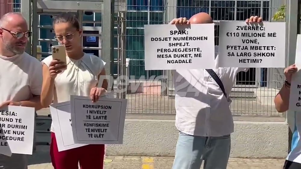 Protestë para SPAK: Të rinjtë kërkojnë drejtësi për aferat