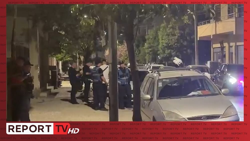 Alarm per lende plasese ne nje furgon te braktisur ne Vlore