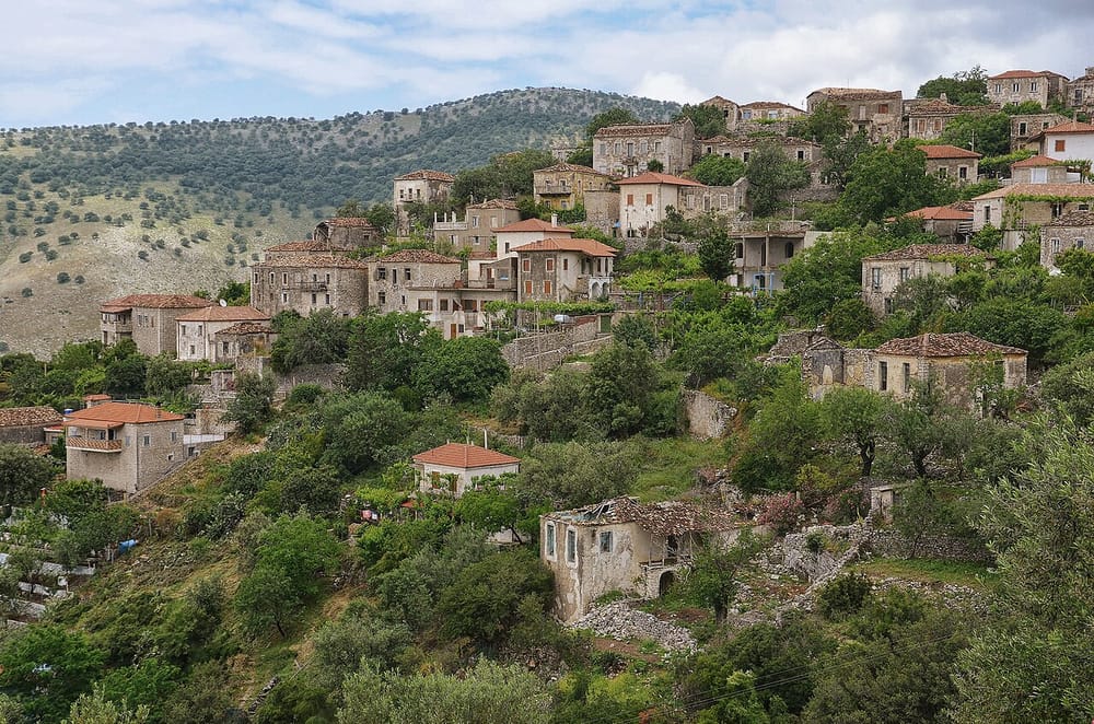 Një turiste e huaj humb jetën rrugës për në spital