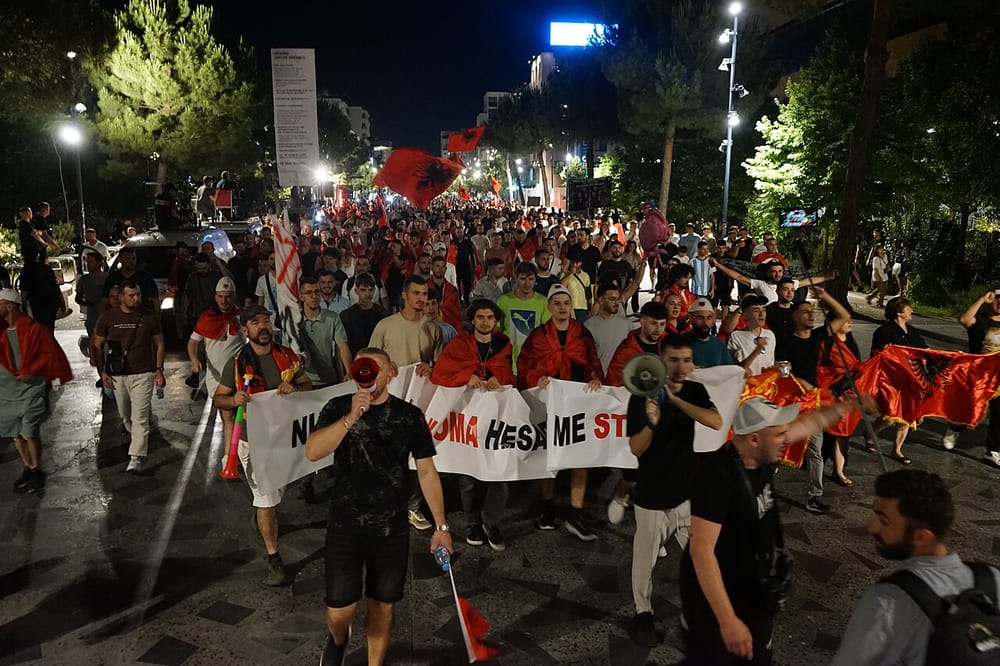 Protestat në Tiranë hyjnë në ditën e 65-të, kërkohet dorëheqja e Edi Ramës