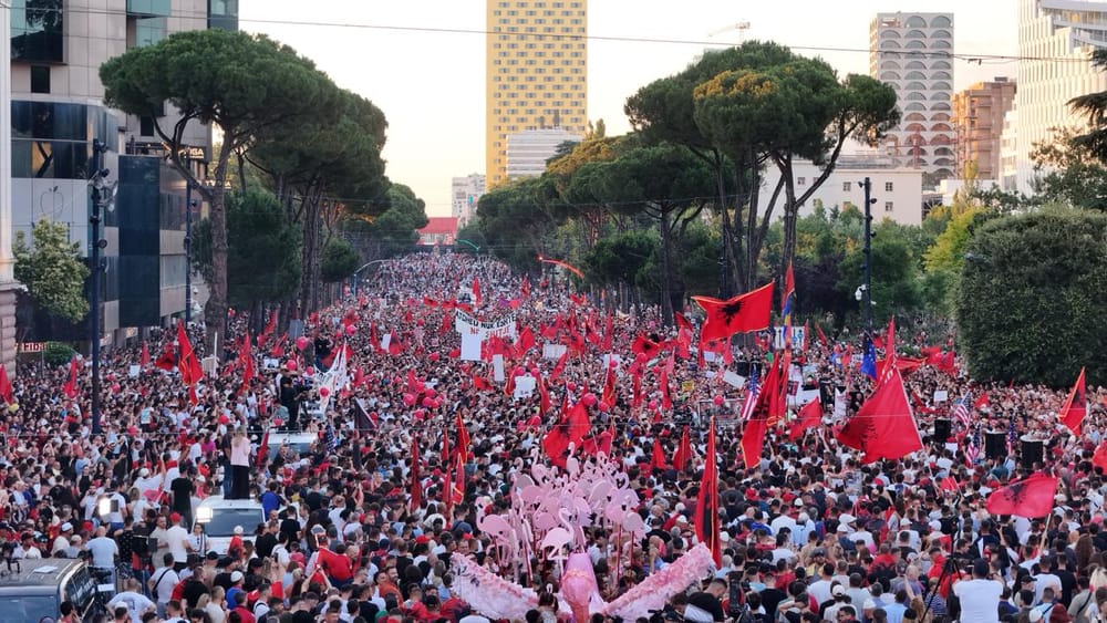 Protesta e 83-të kundër qeverisë
