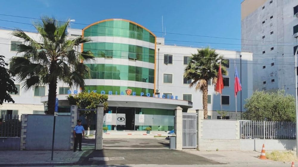 Identifikohet i dyshuari për marrjen me dhunë të parave në Durrës