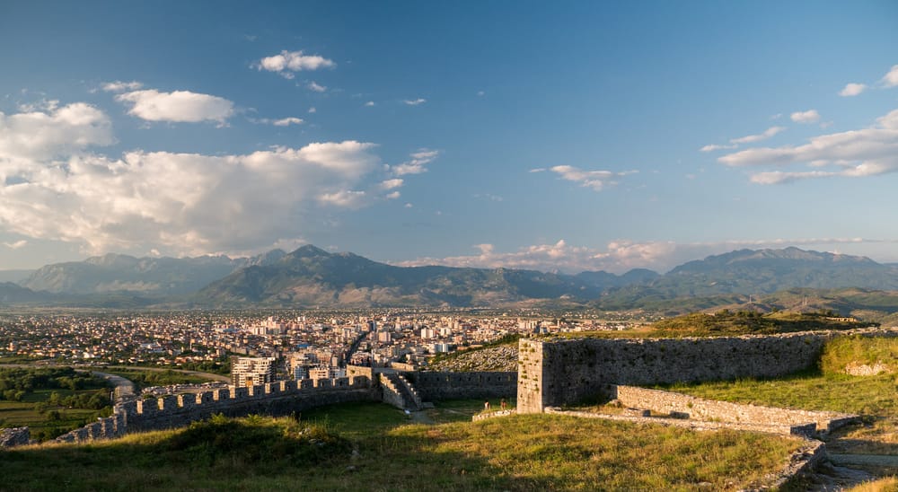 Rrethimi i Shkodrës: gjeopolitika, vrasja e Hasan Riza Pashës dhe qëndresa gjashtëmujore