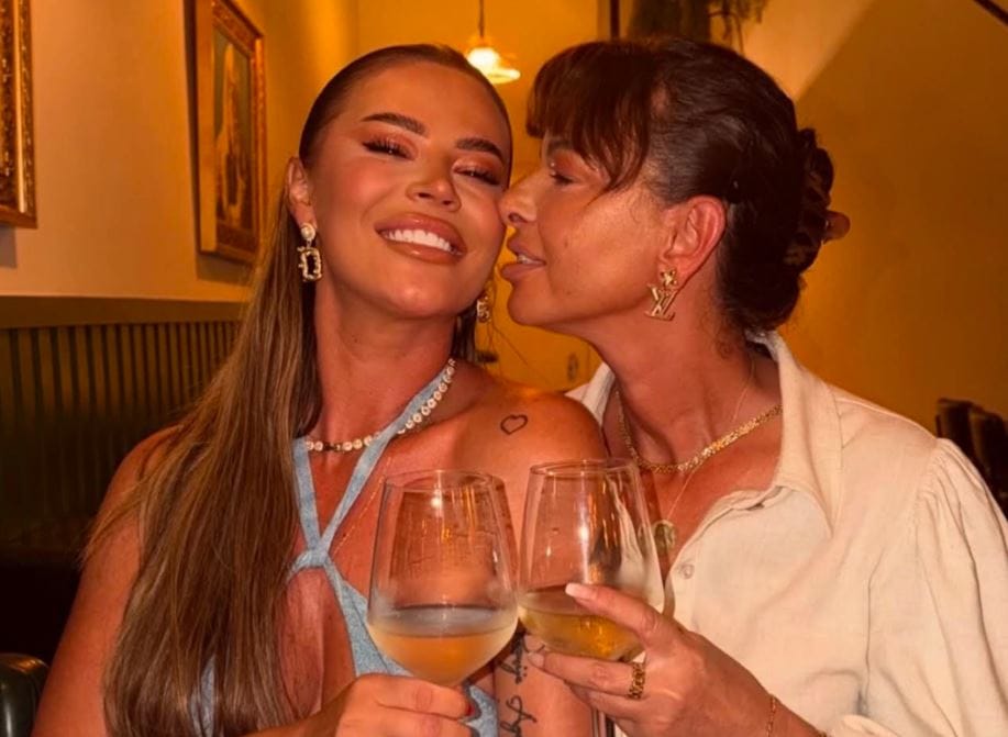 Santiana Maloku publikon foto me nënën e saj