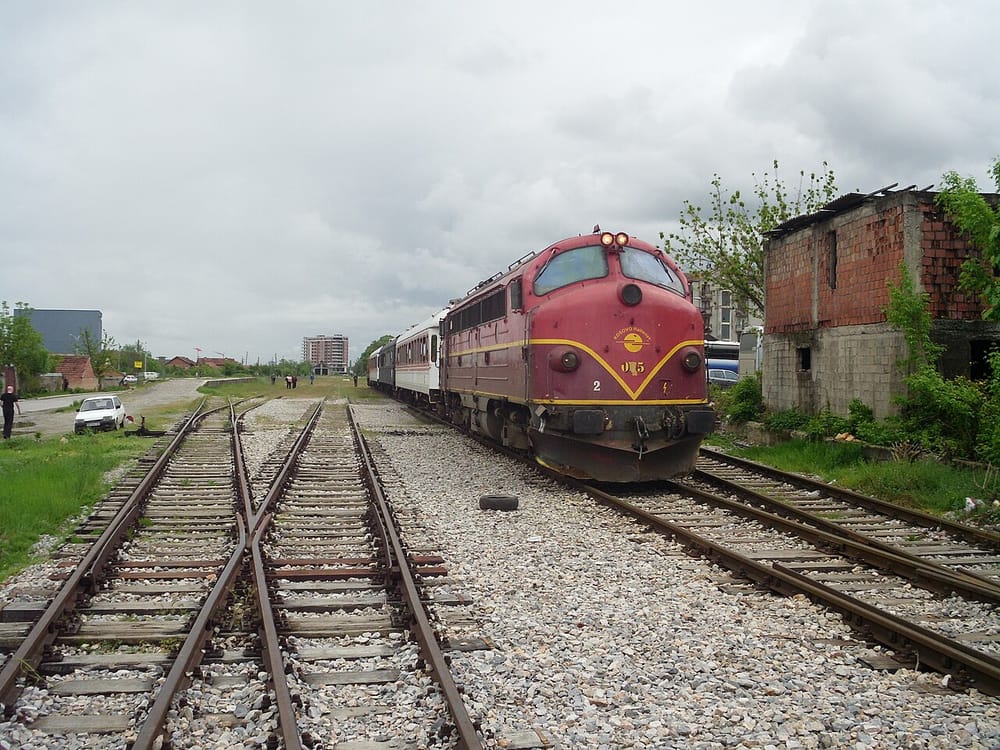 Treni godet për vdekje një person në Pejë
