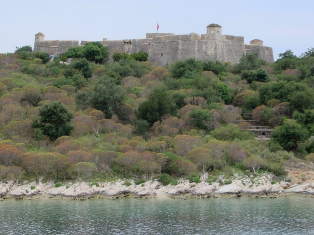 Tusha dhe Trebicka bashkojnë zërat në Kalën e Ali Pashës