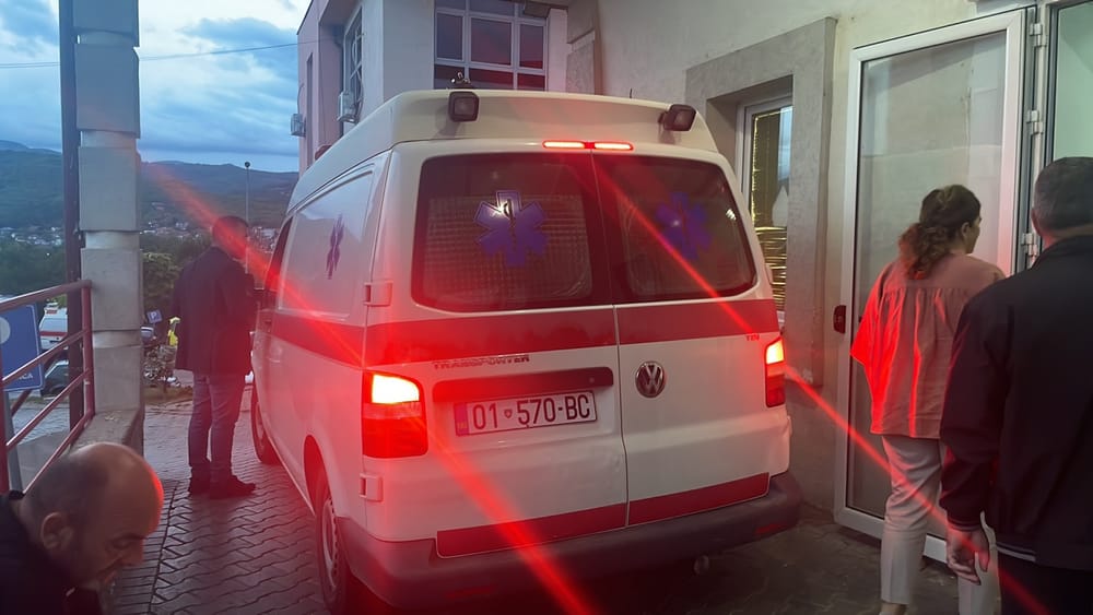 Foshnjë pa shenja jete në Mitrovicë, trupi dërgohet në IML
