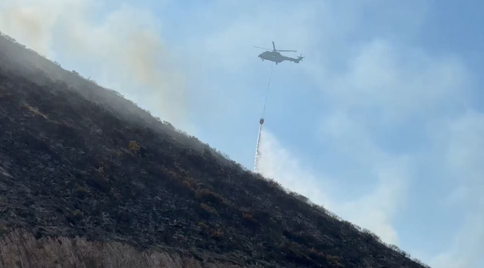 13 vatra zjarri aktive në vend, vijojnë operacionet në Dajt e Lurë