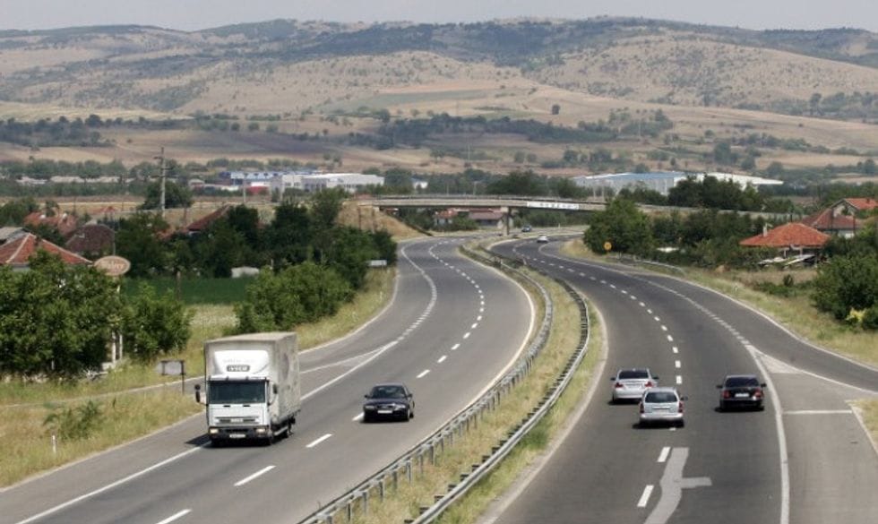LAMM: Rrëshqitje dheu, thirrje për kujdes në disa segmente rrugore