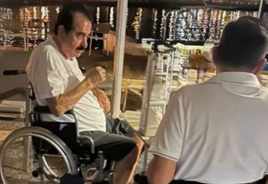 Ibrahim Tatlises duket më i dobët në foto të reja nga Çeşme