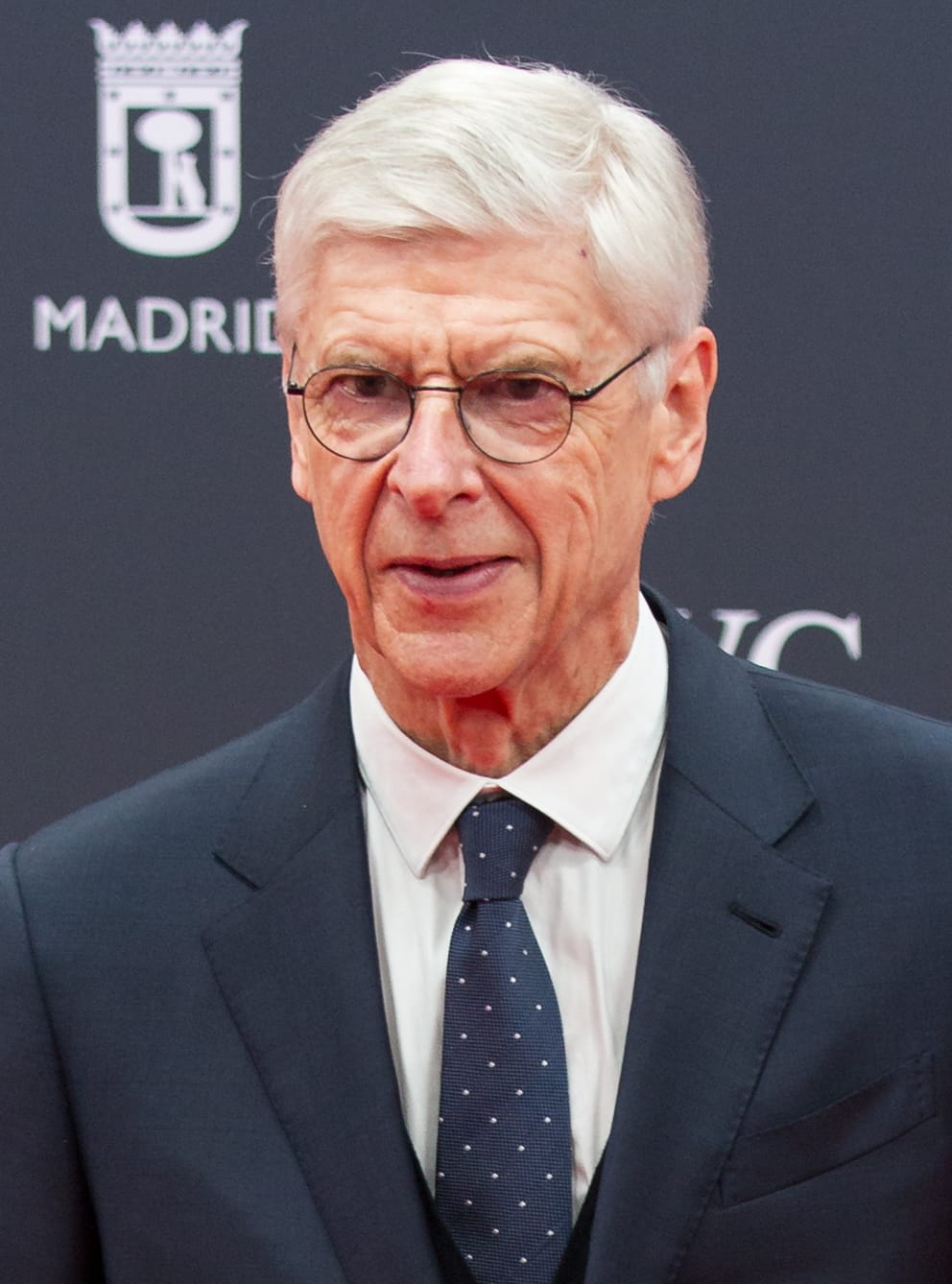 Arsene Wenger dërgon letër vlerësimi për themelimin e akademisë së FIFA-s