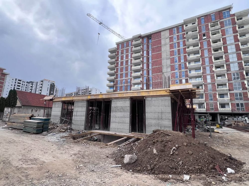 Ndalen punimet në gjashtë objekte ndërtimi në Prishtinë, Pejë e Mitrovicë