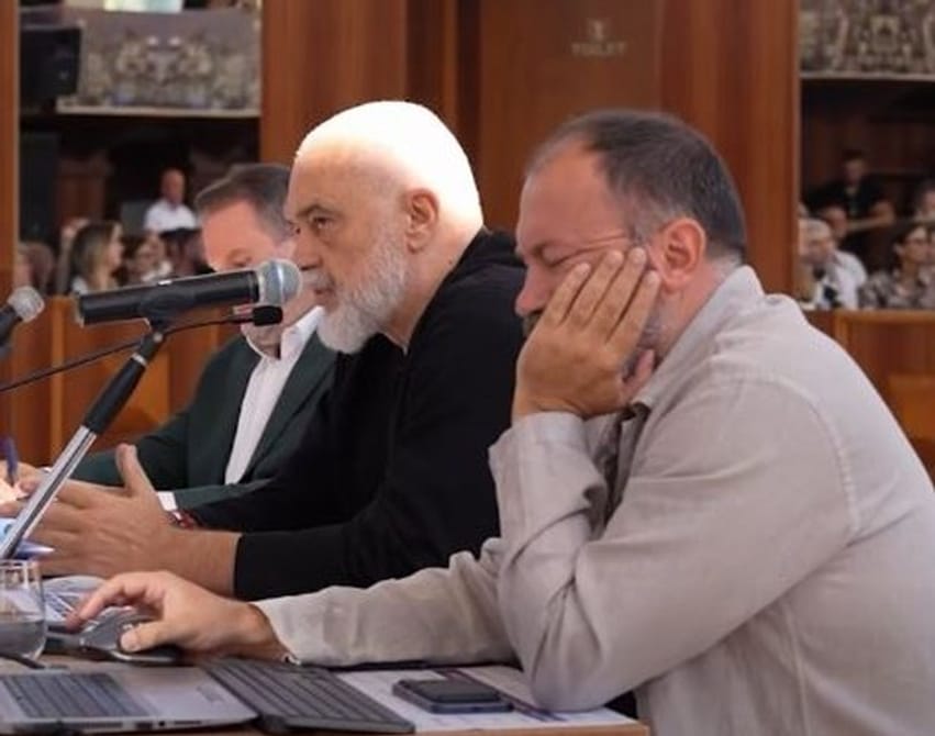 Rama në Berat: Rezistenca e Poliçanit dhe Dimalit i jep shijë ballafaqimi reformës terr…