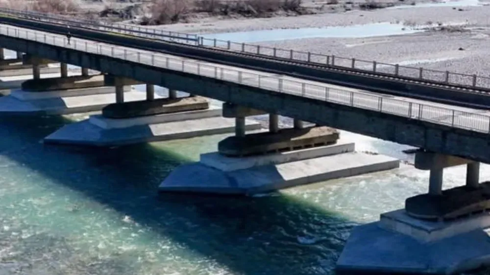 Kufizim për mjetet e rënda në urën e lumit Mat
