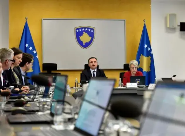 Qeveria miraton paketë projektligjesh për reformën në drejtësi dhe energji