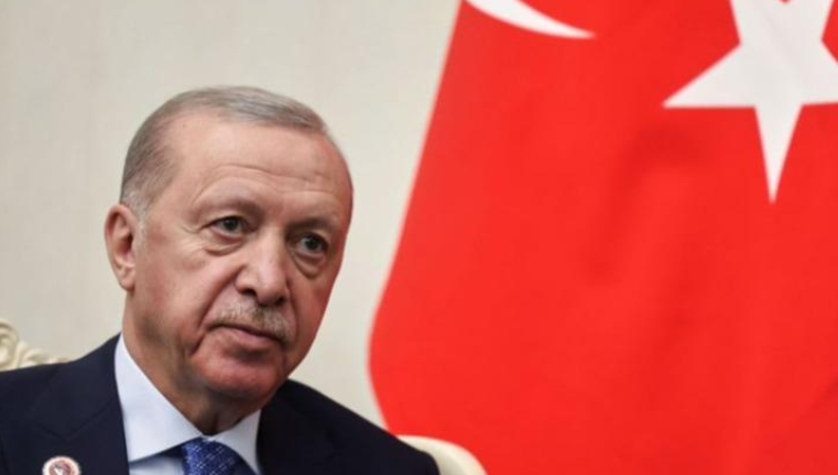 Erdogan i bën thirrje Greqisë të respektojë traktatet ndërkombëtare