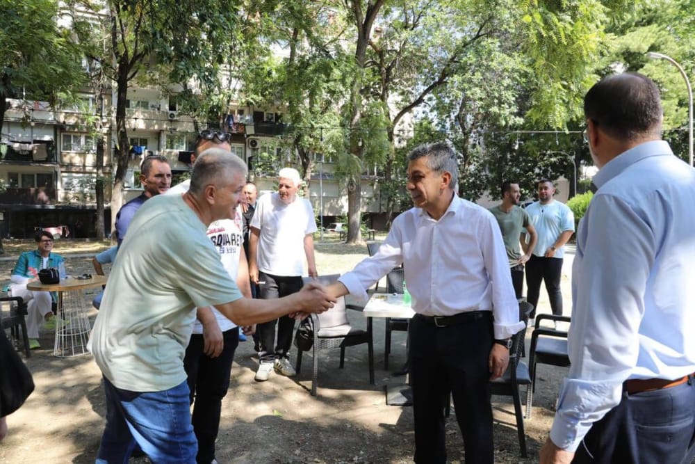 Mexhiti inspekton punimet në Çair, investime në rrugë dhe hapësira për fëmijë