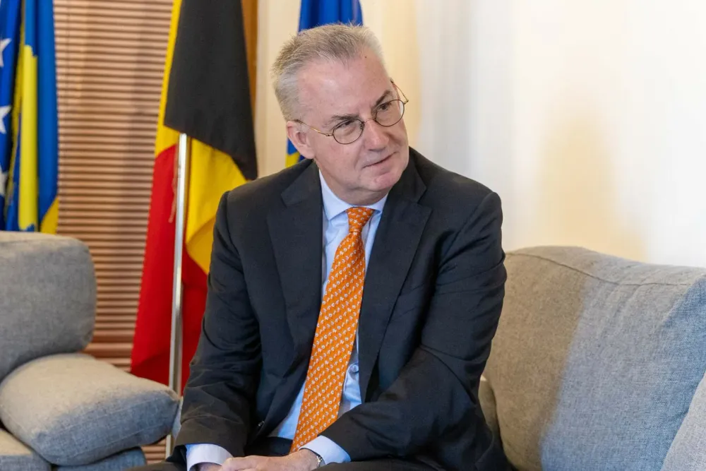 BE do të vijojë mbështetjen për Kosovën në integrim