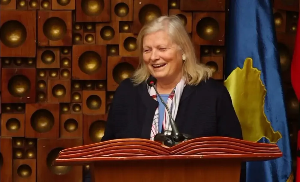 Lamtumira e fundit për poeten, mjeken dhe veprimtaren Flora Brovina