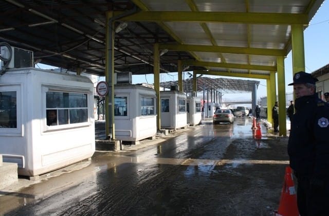 Ndalohet shtetasi serb në Dheu të Bardhë për patentëshofer të falsifikuar