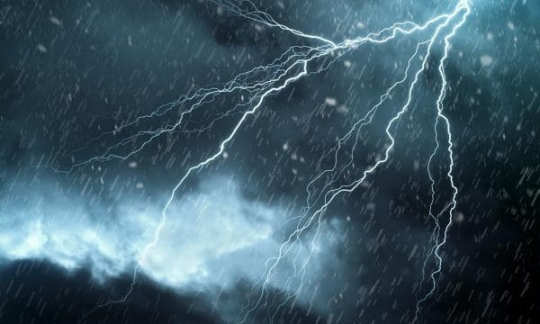 Cikloni nga Adriatiku sjell reshje të forta dhe ulje temperaturash në rajon