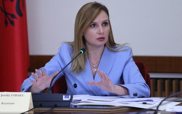 Tabaku akuzon Ramën për dy leje ndërtimi mbi të njëjtën tokë në Vlorë
