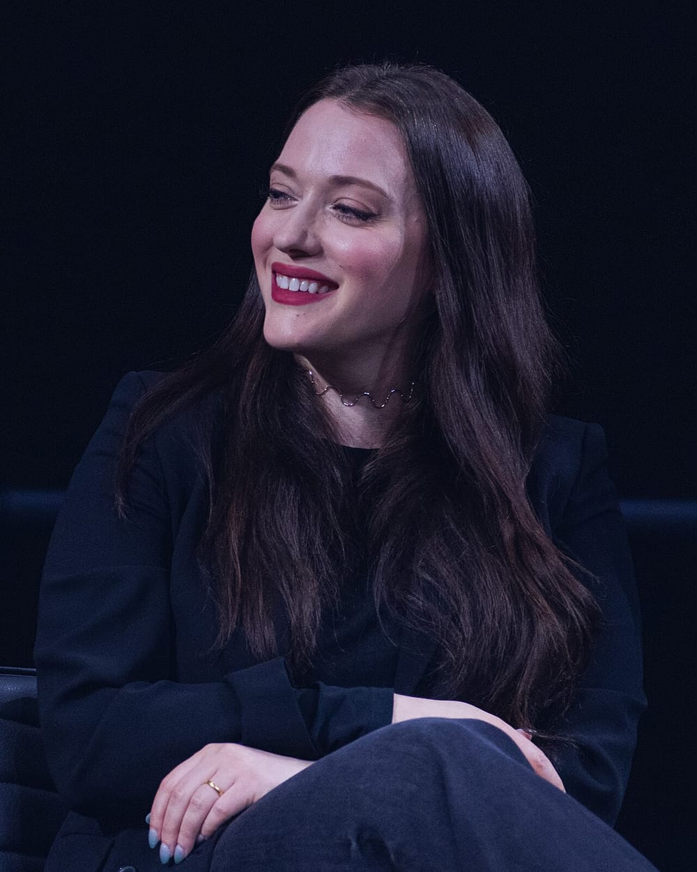 Kat Dennings rrëfen refuzimin e saj të filmojë skenë me sytjenë për "2 Broke Girls"