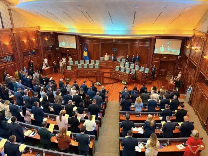 Kushtetuesja përcakton 6 tetorin si afat të fundit për zgjedhjen e presidentit