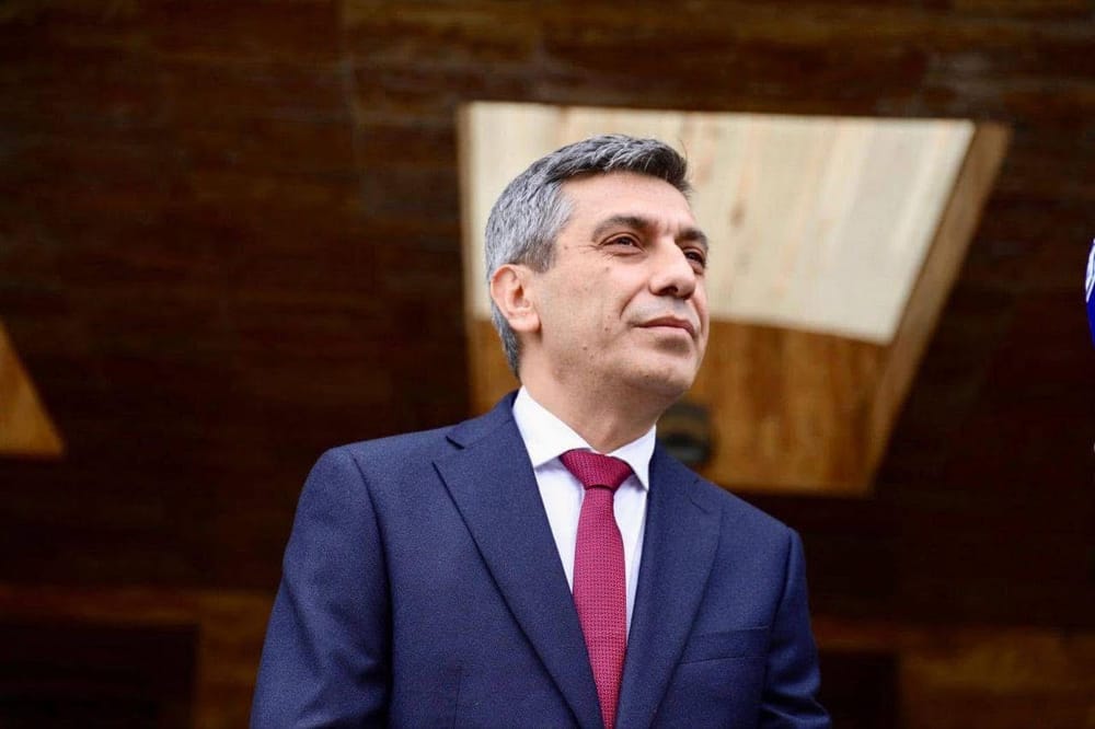 Krasniqi falënderon shqiptarët, Ahmeti kërkon apel pas aktgjykimit në Hagë