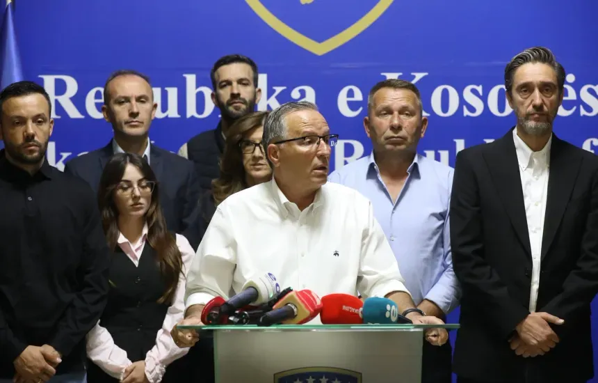 PDK dorëzon në Kuvend nismën për ndryshimin e Ligjit për Dhomat e Specializuara
