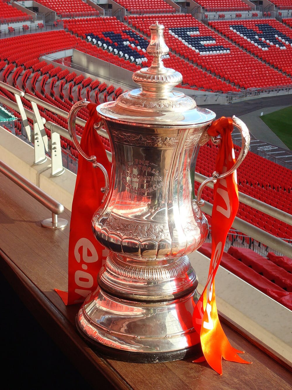 FA Cup ordon riluajm të ndeshjes Woodford Town – Mulbarton Wanderers për gabim arbitri