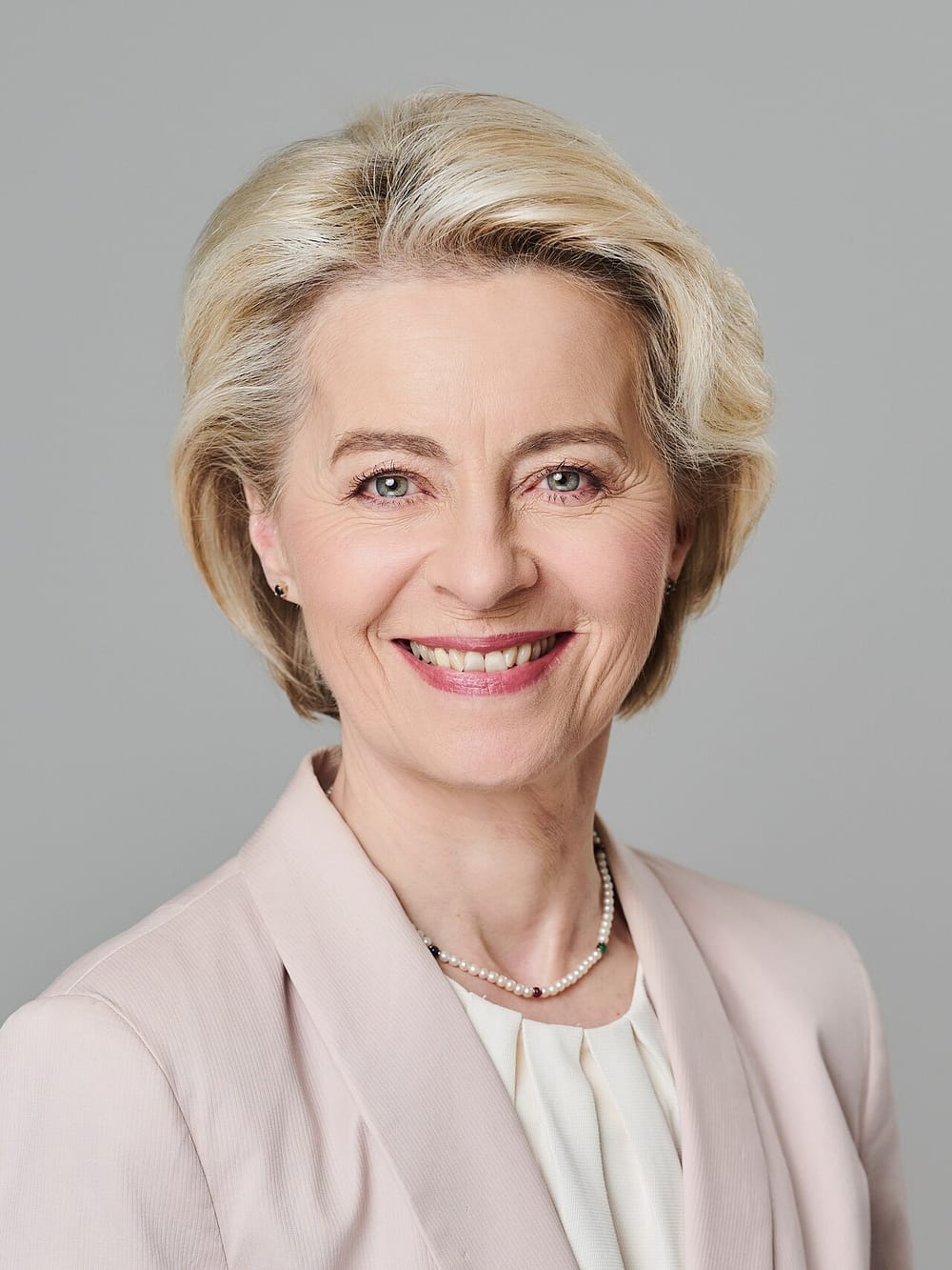 Ursula von der Leyen nis vizitën në rajon dhe ndalet në Kosovë