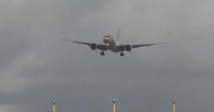 Stuhia në Shkup detyron avionin nga Cyrihu drejt Prishtinës