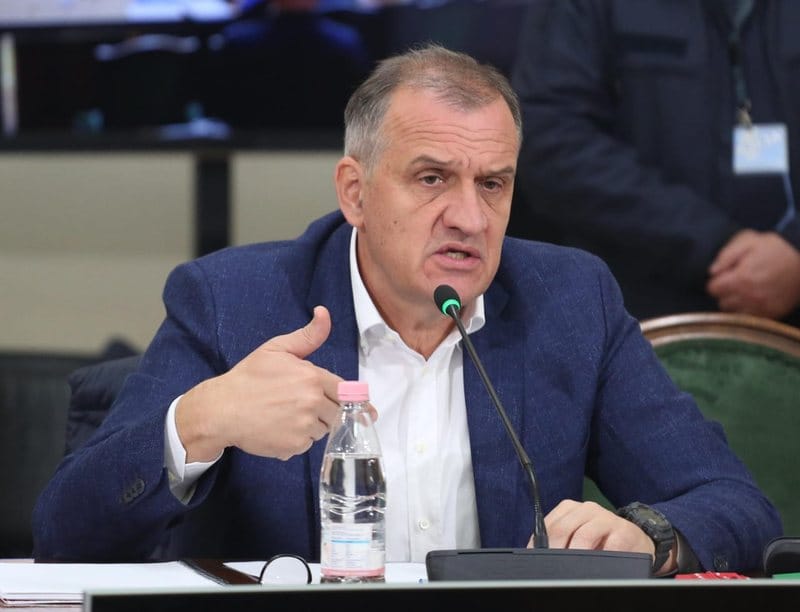 Reflektimet e Ilir Beqajt mbi informatikën dhe inteligjencën artificiale